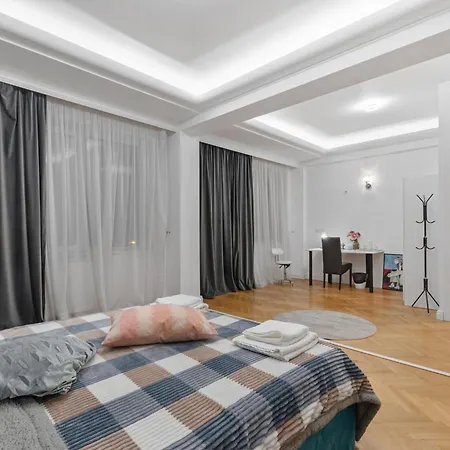 Διαμέρισμα Stylish Center *