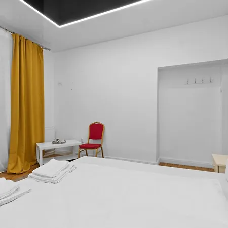 Stylish Center Apartment *