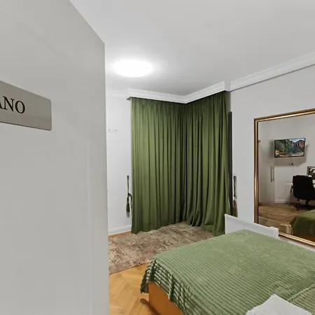 Διαμέρισμα Stylish Center *