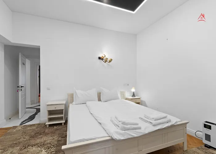 Stylish Center Apartment