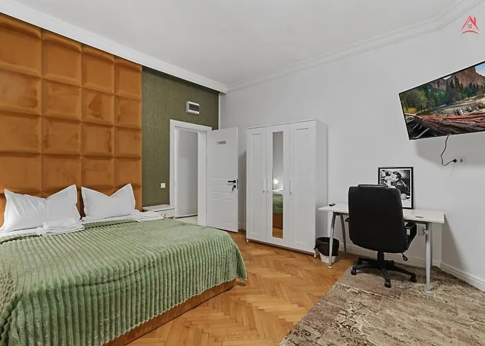 Stylish Center Apartment