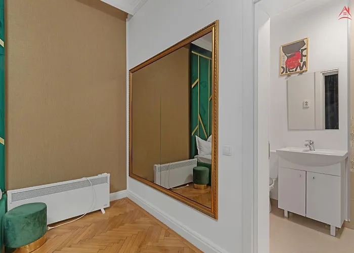 Apartment Stylish Center